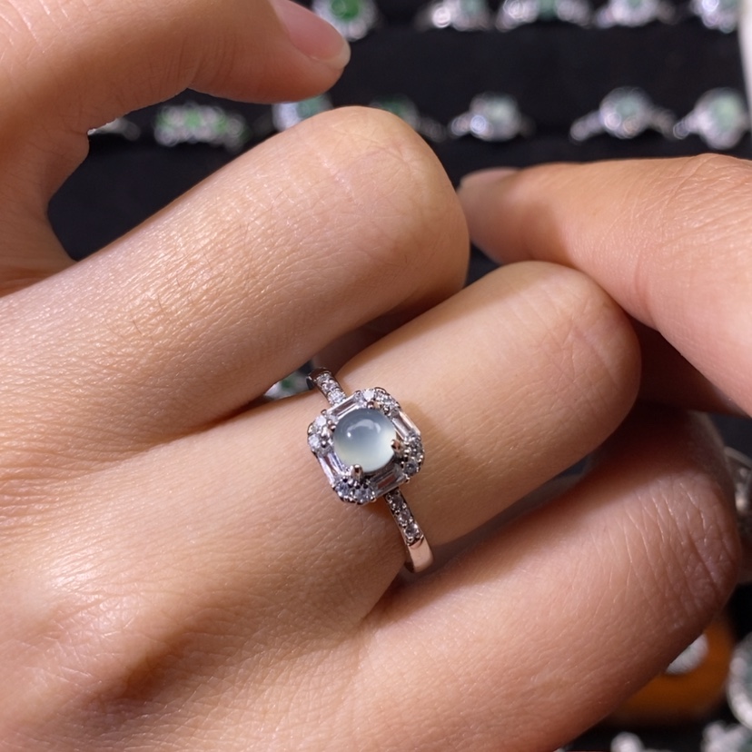 【闪购商品】翡翠颈饰未镶嵌天然