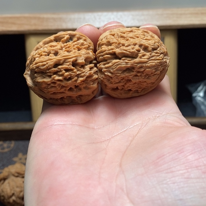 W***王吊坠文玩核桃南疆