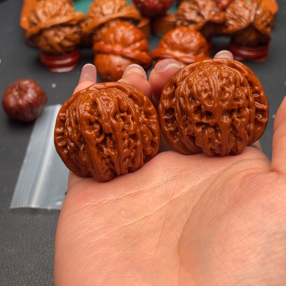 J***n文玩核桃把件四座楼