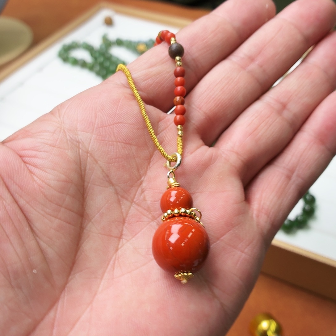 美***）南红玛瑙未镶嵌吊坠(赠链)