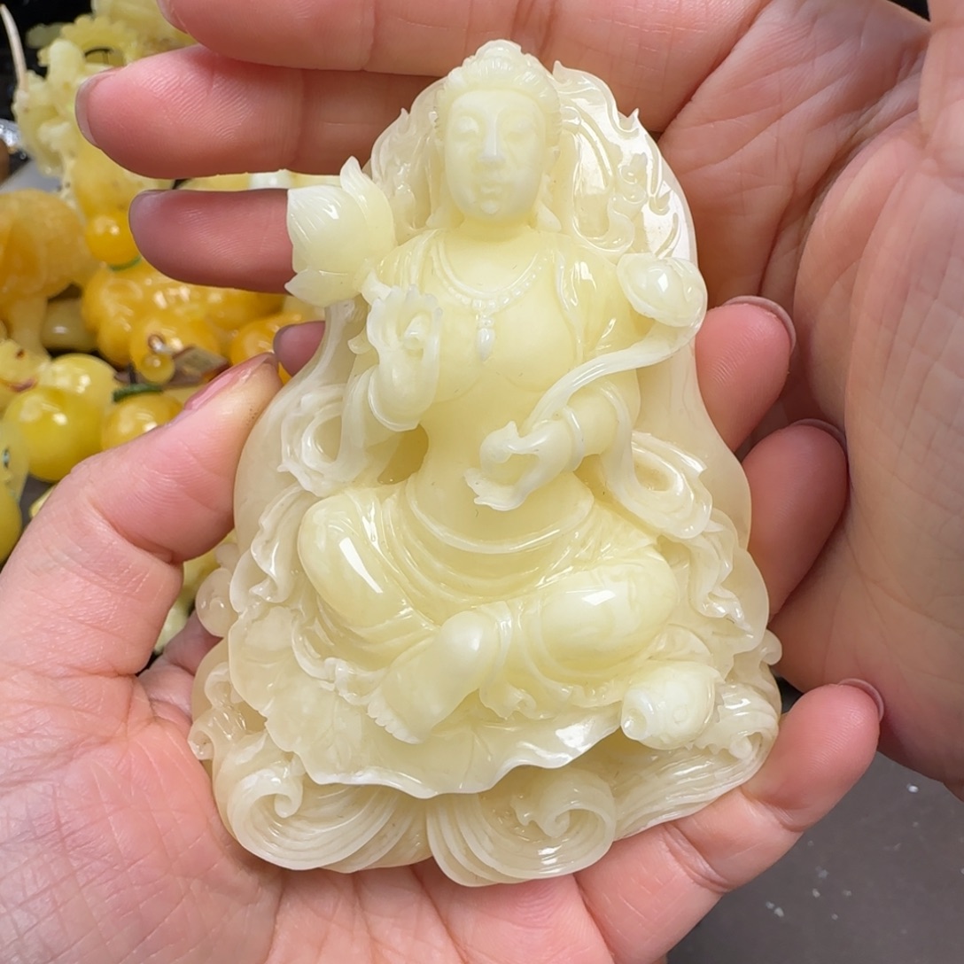 蜜蜡未镶嵌珠宝奇石