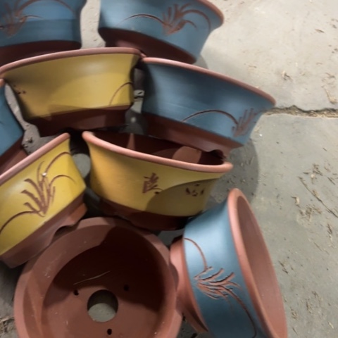 紫砂花盆100-9。  18.5-9