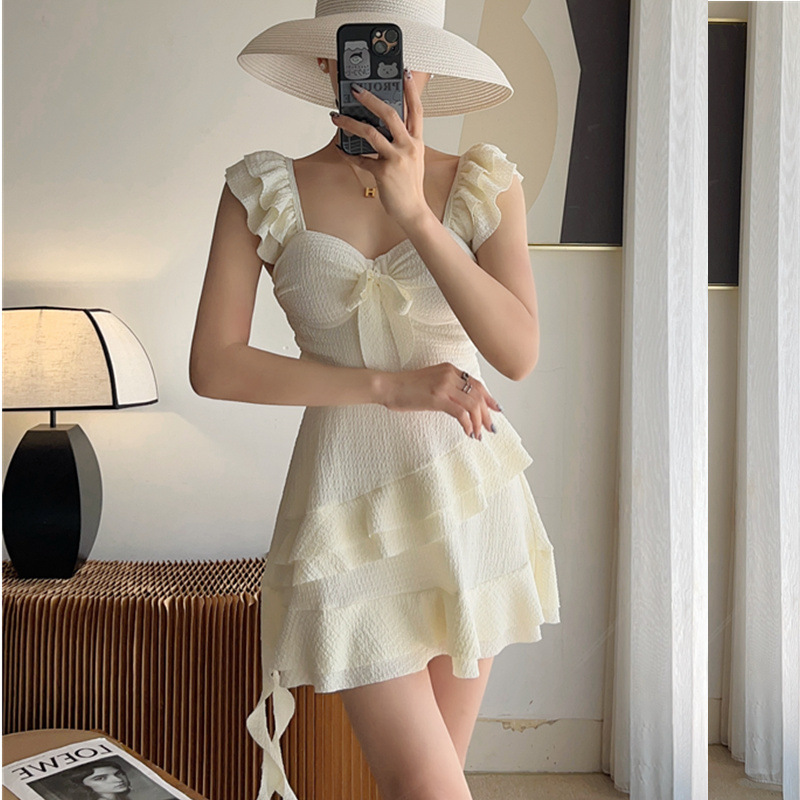 【初恋小白裙】高级质感度假纯欲连体泳衣比基尼保守遮肉显瘦温泉