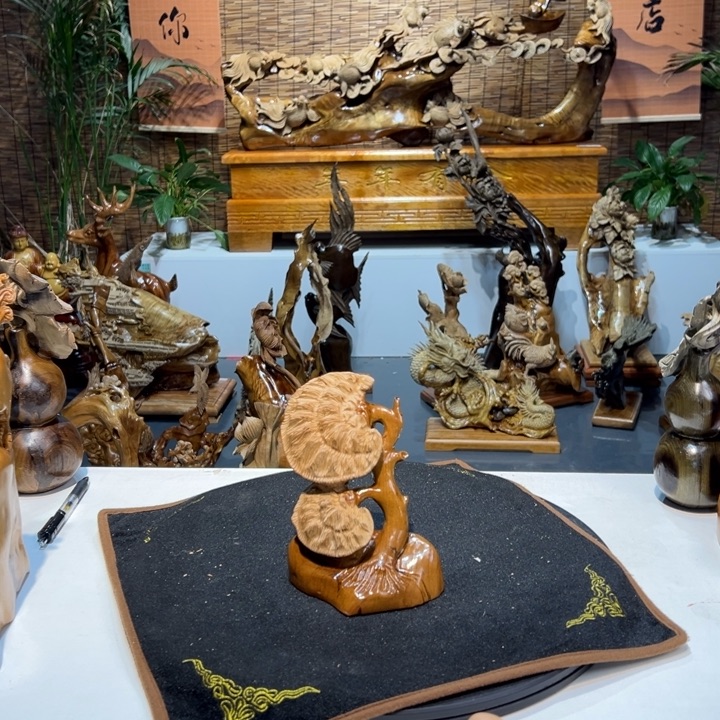 墨***室金丝楠金丝楠木，整木整雕