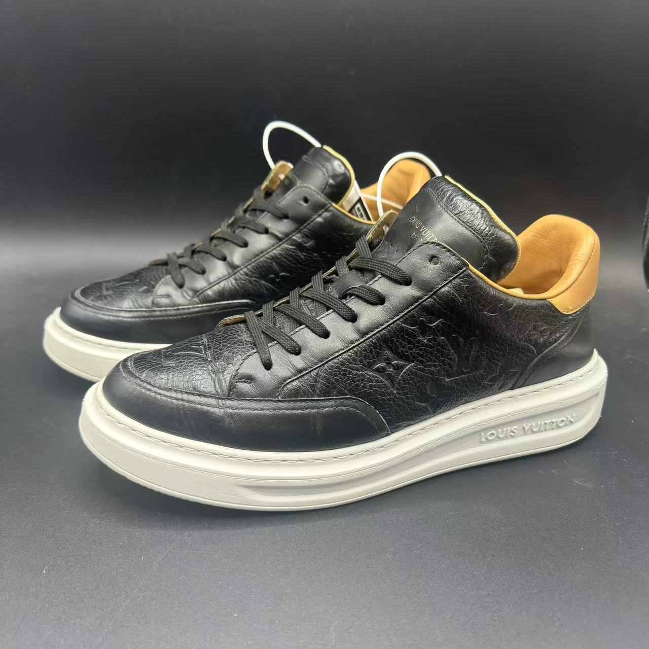 95新 LouisVuitton/路易威登 男士浮雕黑色松糕鞋41.5码zy099