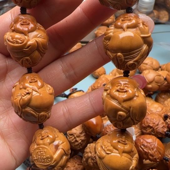 桃核吊坠橄榄雕工艺品