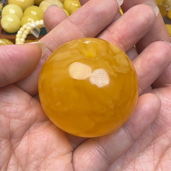 天***姐蜜蜡未镶嵌颈饰天然蜜蜡