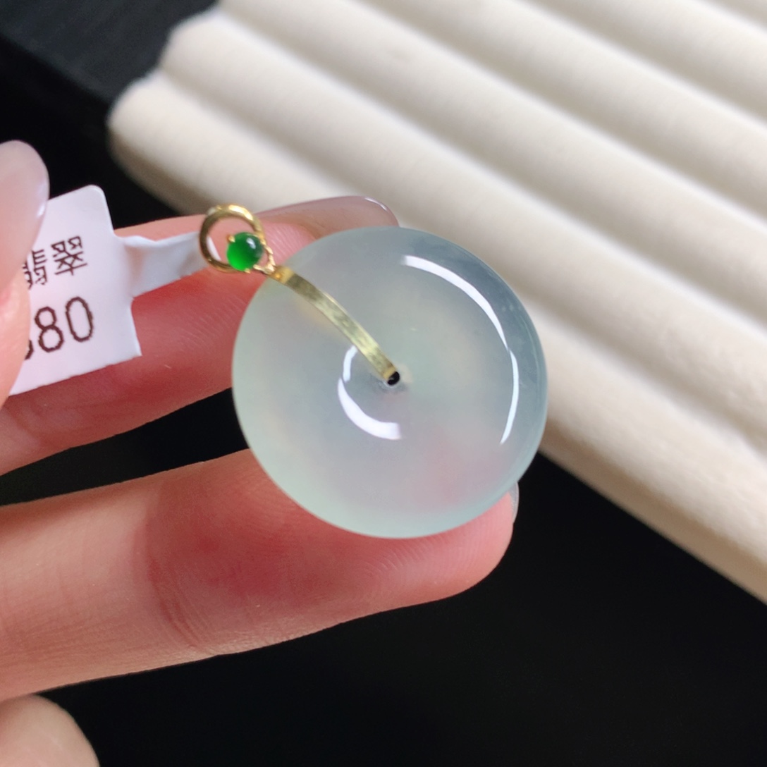 翡翠颈饰18K金镶嵌扣子