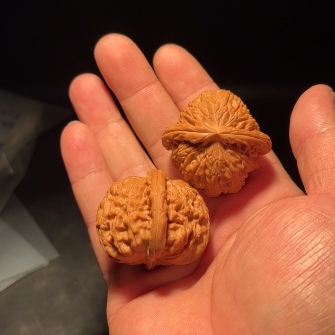 【闪购商品】黑***经文玩核桃木制手把件