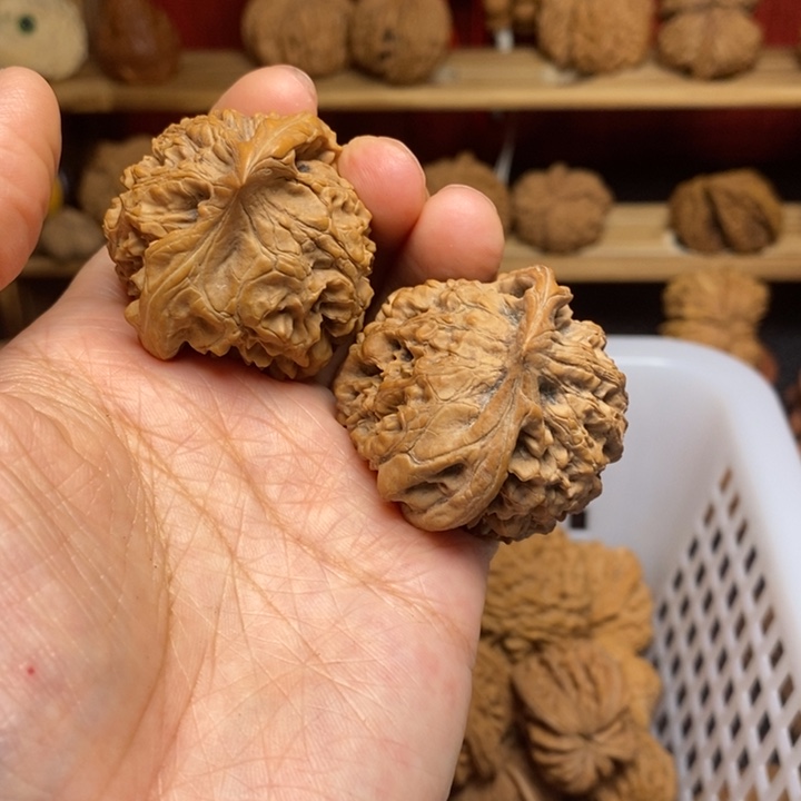 劲***松把件文玩核桃文玩