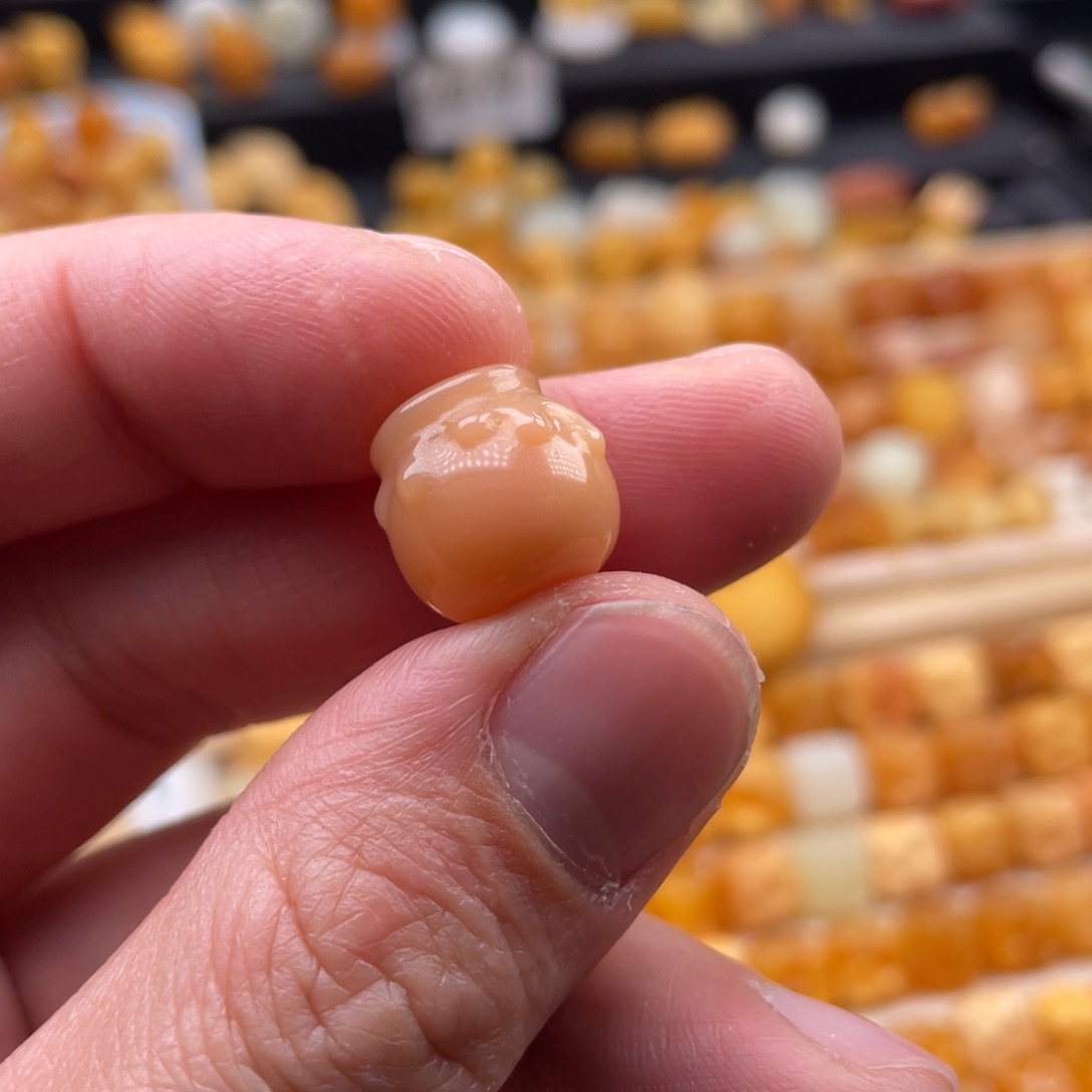 石英质玉（缅黄）颈饰未镶嵌Z*.