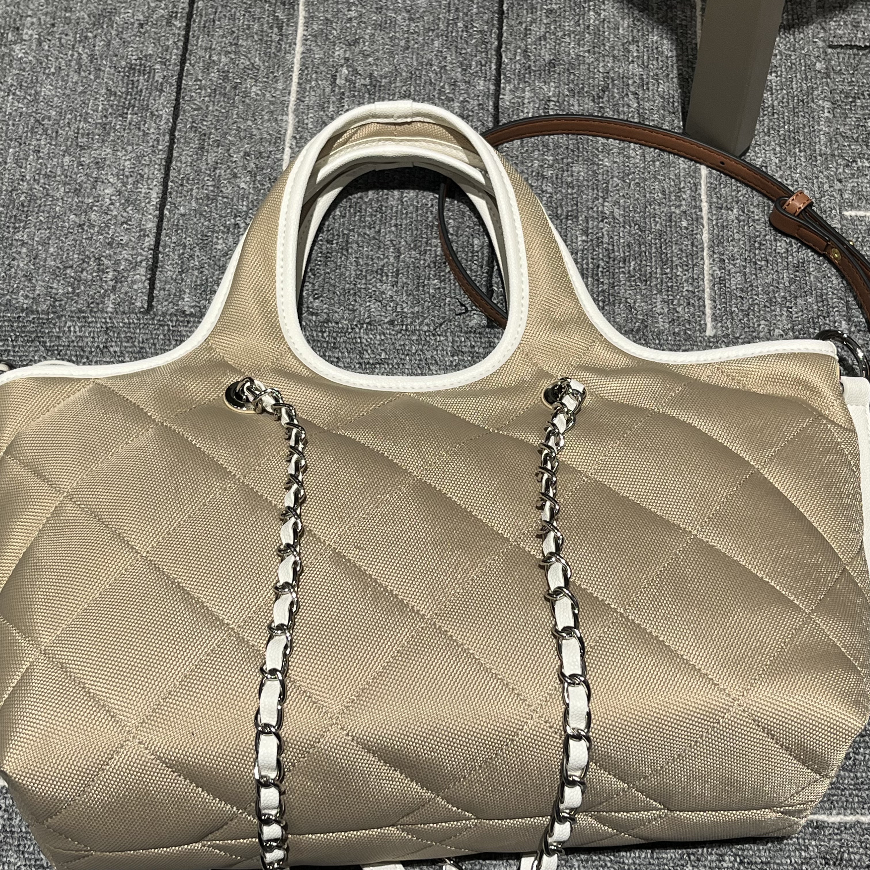 COCO DICV25新款高端定制时尚女包 菱格光面手提托特