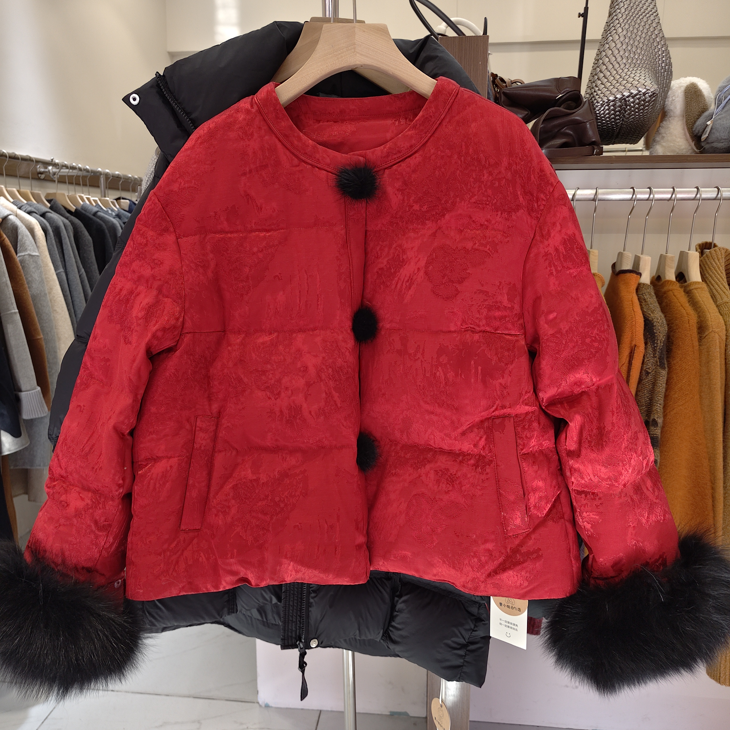 新中式红色围脖款白鸭绒女冬季时尚保暖外套