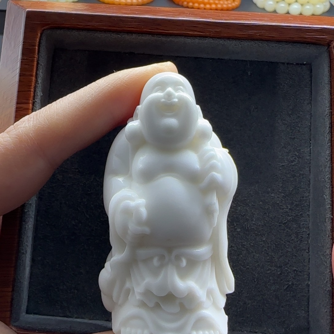 石英质玉（缅黄）配饰未镶嵌