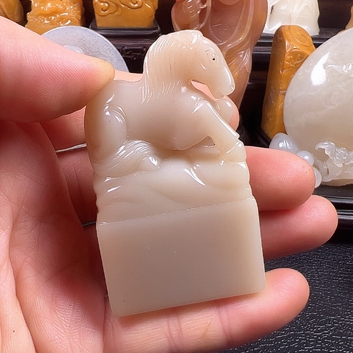 寿山石芙蓉石 马到成功