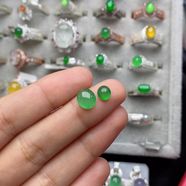 翡翠戒指未镶嵌蛋面