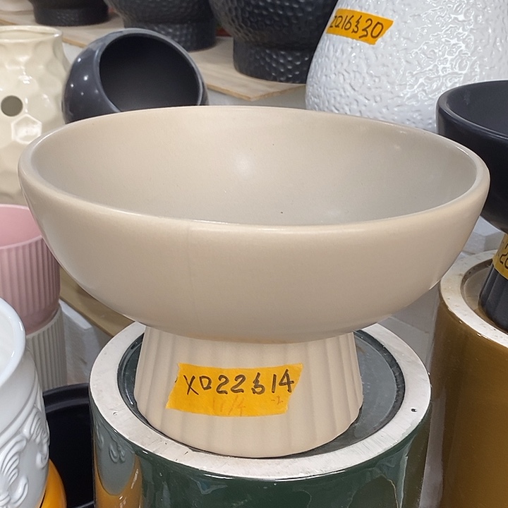 陶摆件陶盆有孔 瑕疵针孔漏釉介意勿拍外口 22外高14