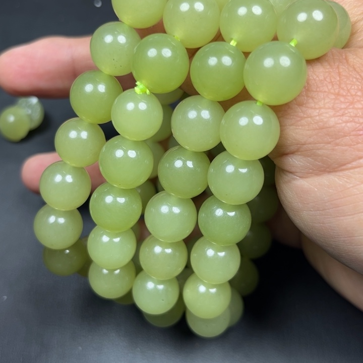 和田玉未镶嵌车挂