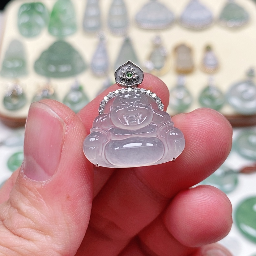 【闪购商品】颈饰18K金镶嵌翡翠