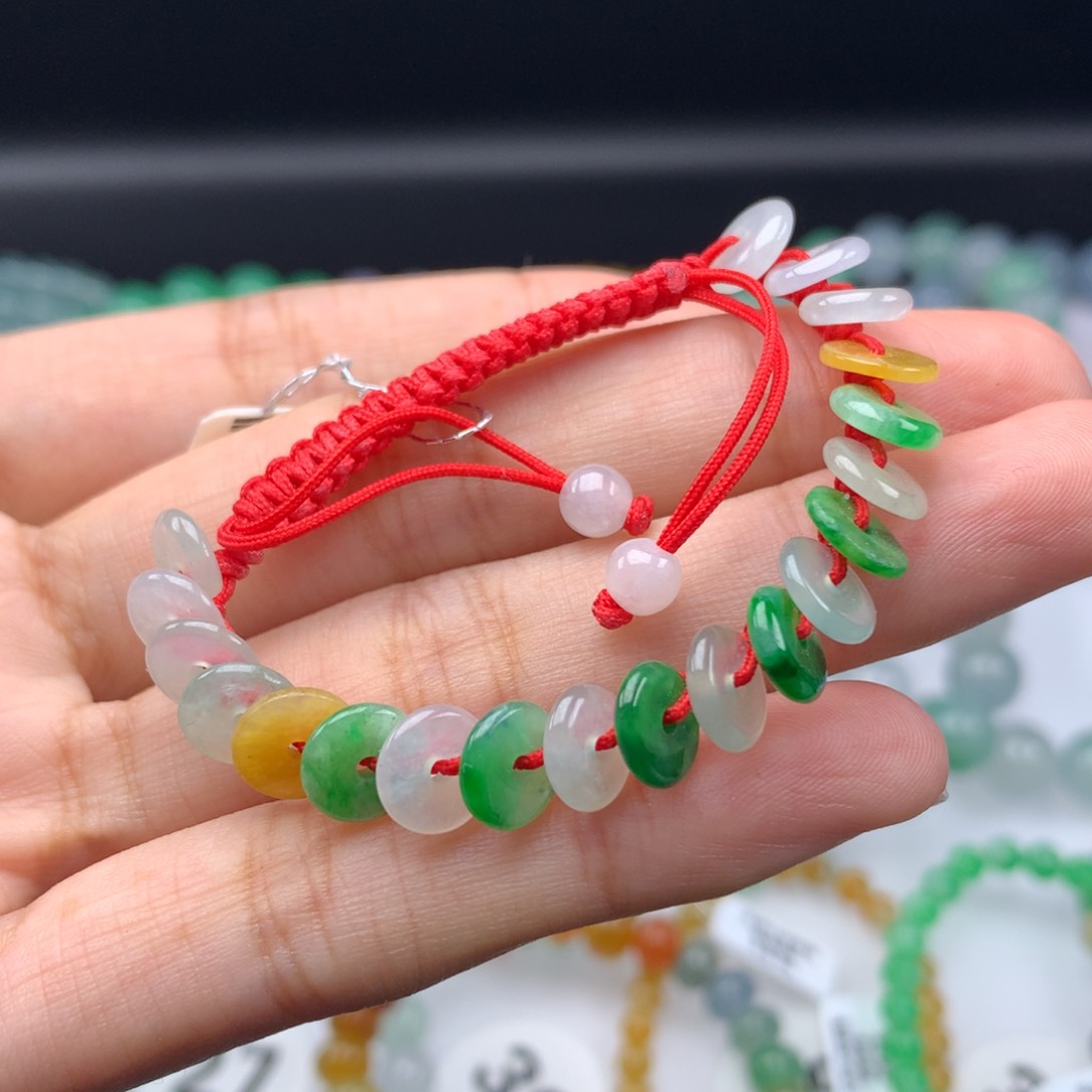 翡翠手链未镶嵌卡