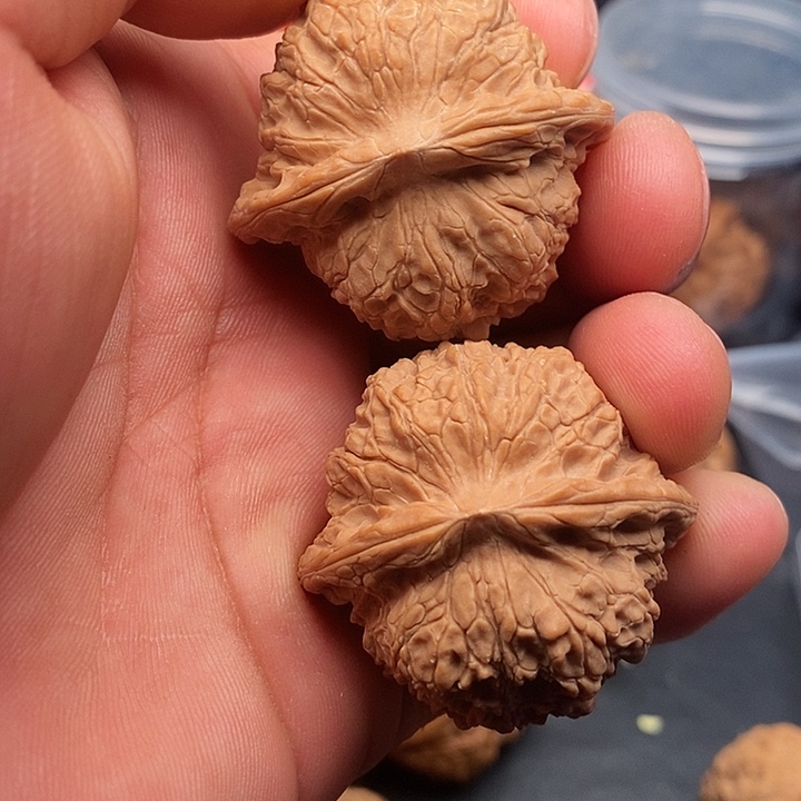 文玩核桃把件血麒麟42