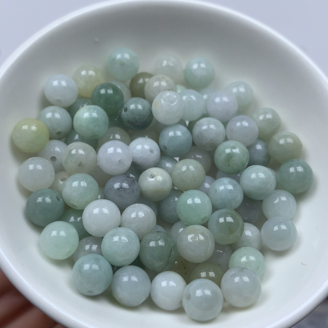 翡翠颈饰未镶嵌百*卡7➕。88颗 