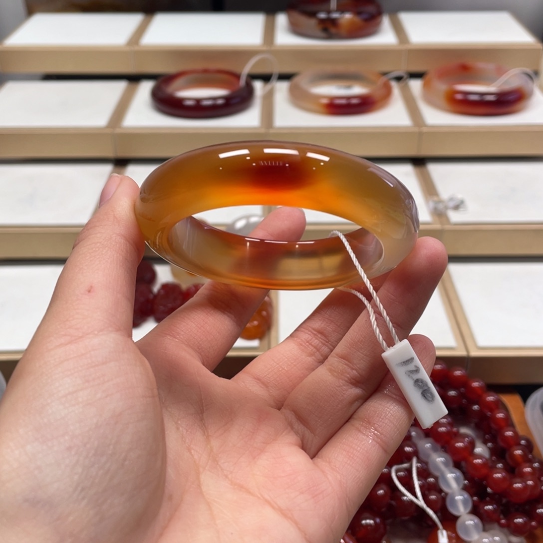 玛瑙/玉髓未镶嵌手镯