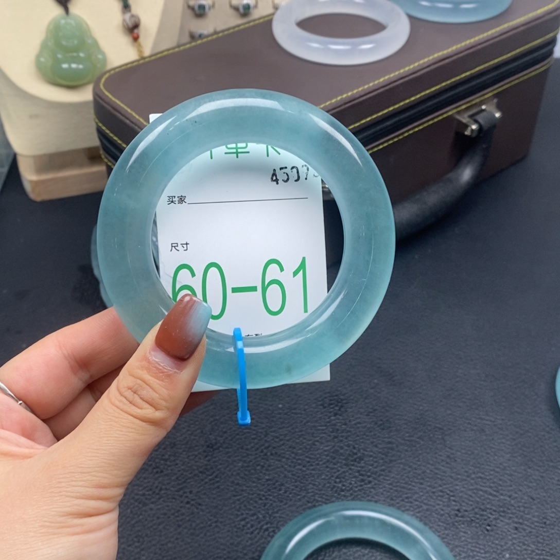 J***~石英质玉未镶嵌手镯