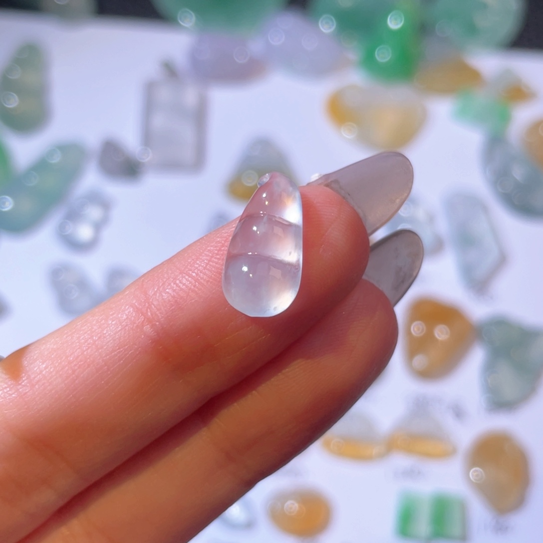 翡翠颈饰未镶嵌裸石