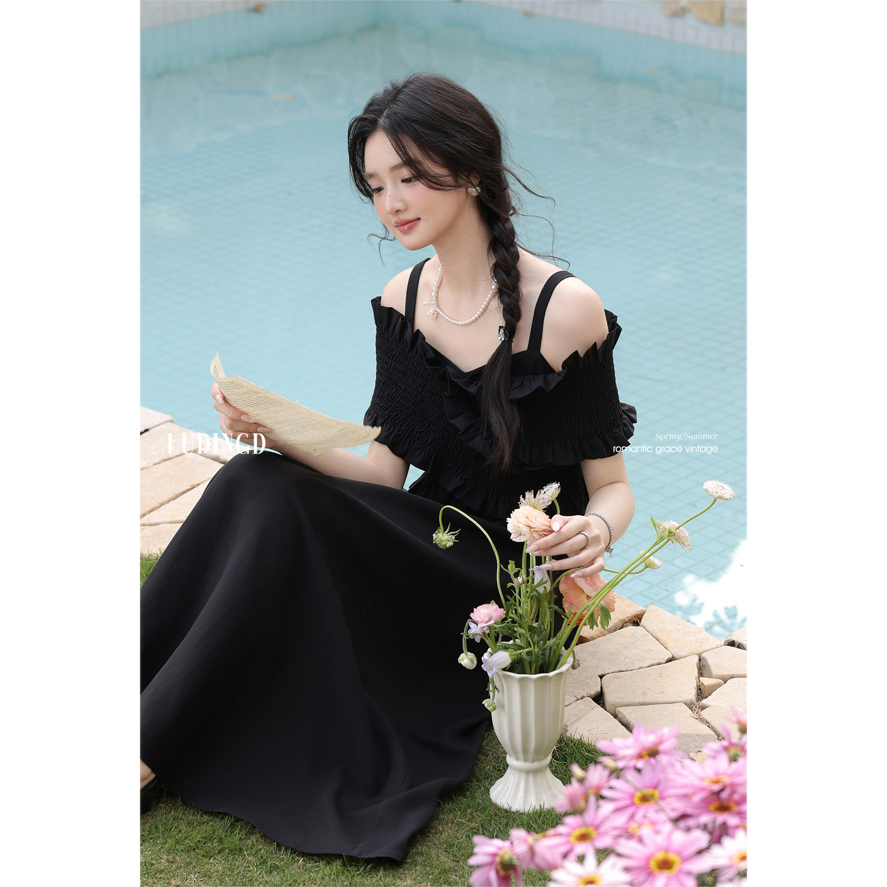 鹿盯盯微胖大码女装胖mm黑色露肩一字肩吊带连衣裙女夏季显瘦裙子