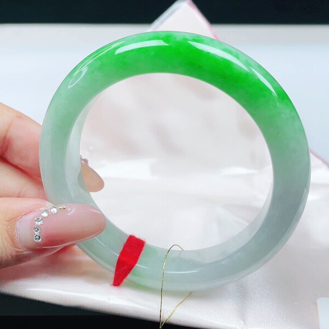 翡翠未镶嵌手镯 正圈54+