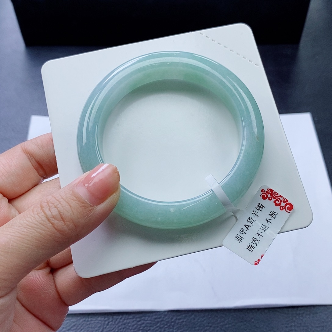 翡翠手镯未镶嵌54.5圈口