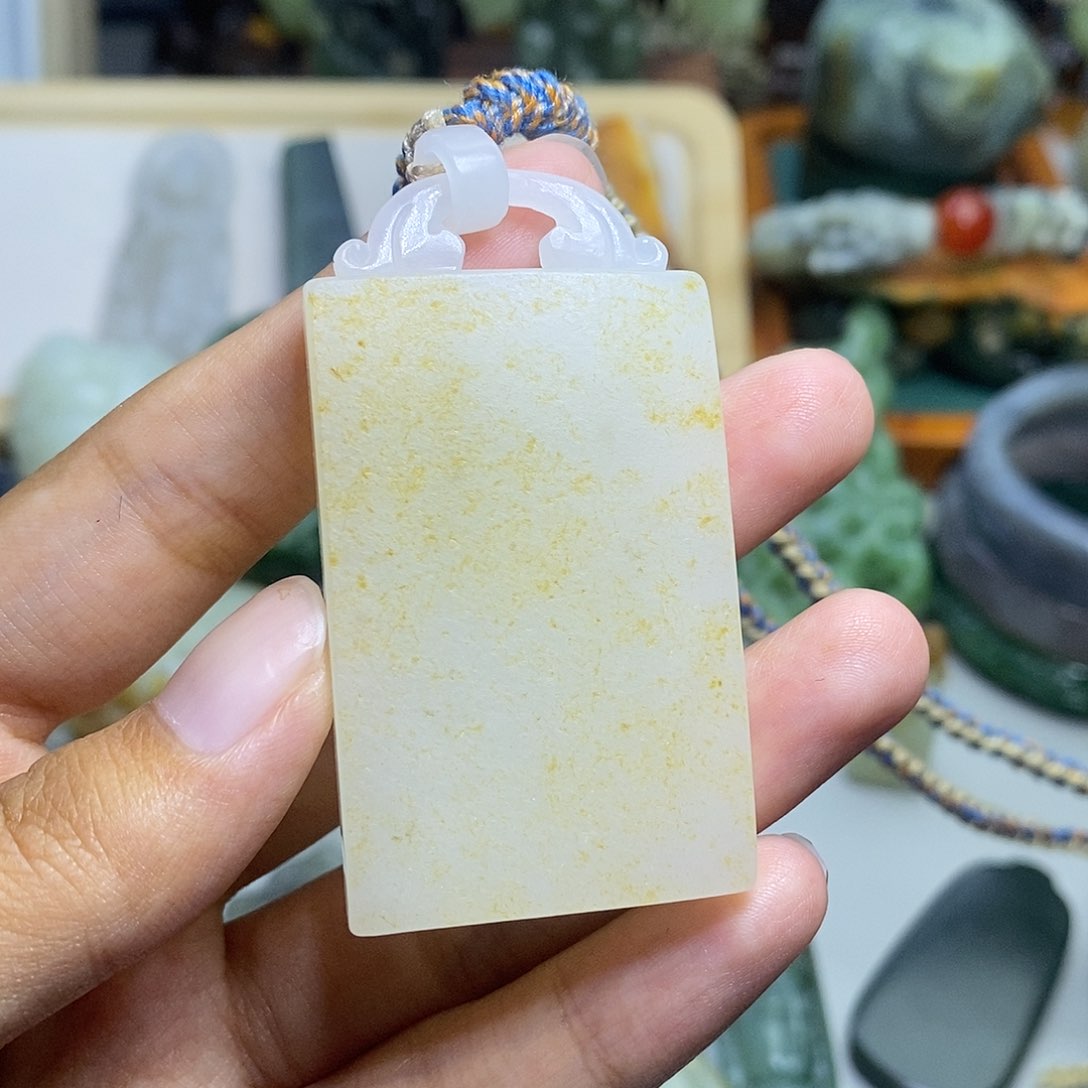 和田玉未镶嵌颈饰渐***约