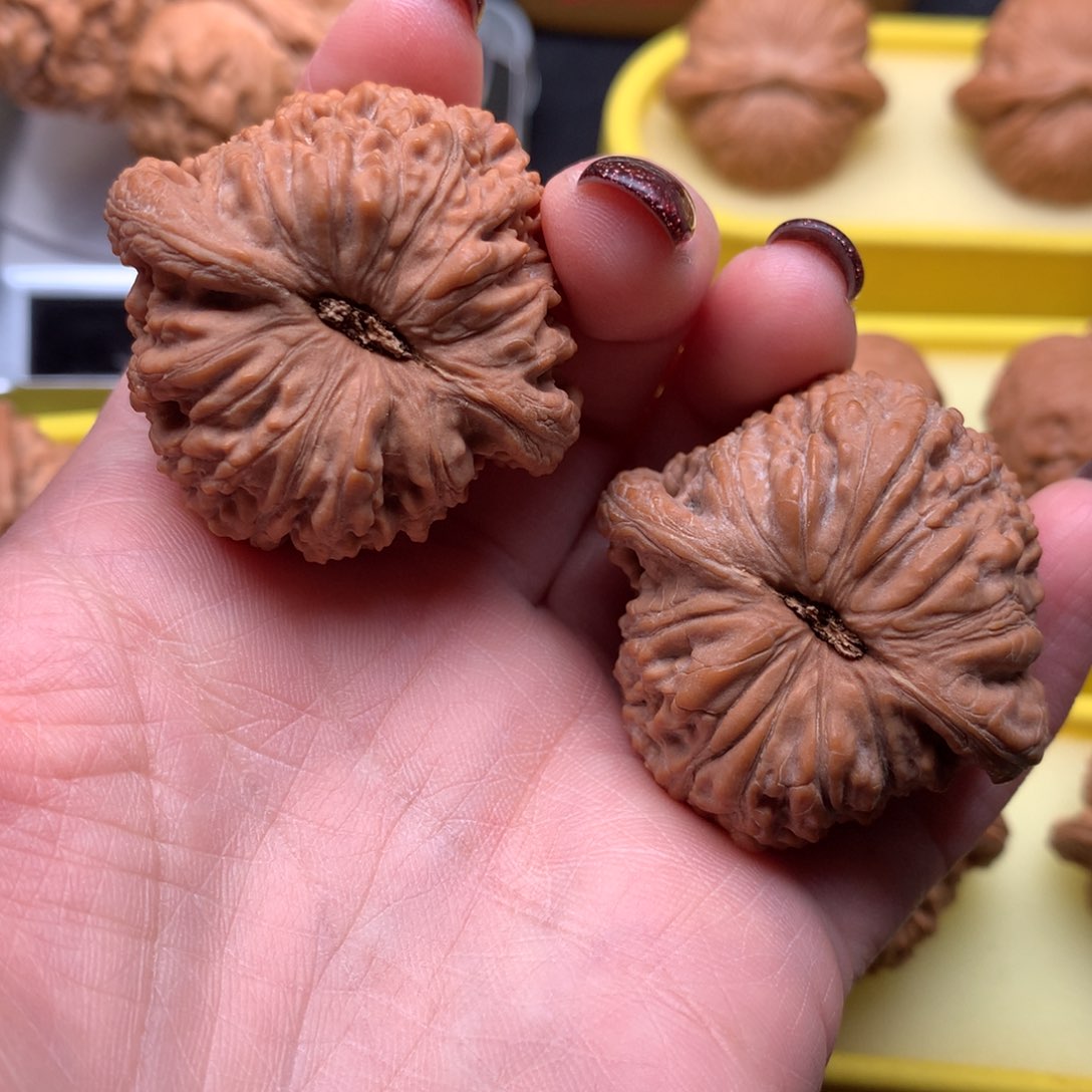 文玩核桃吊坠全品绣球