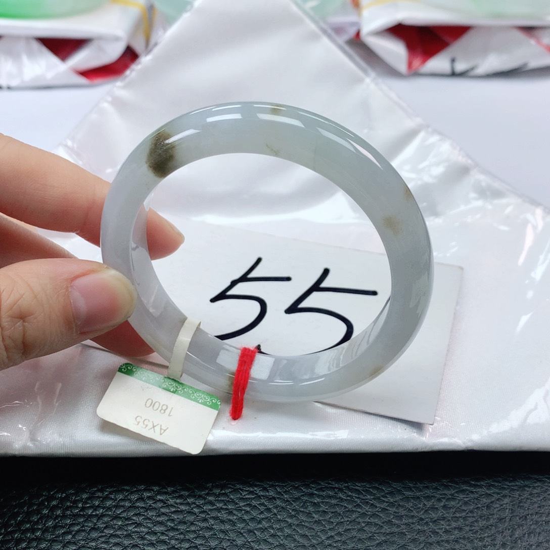 翡翠手镯未镶嵌55正