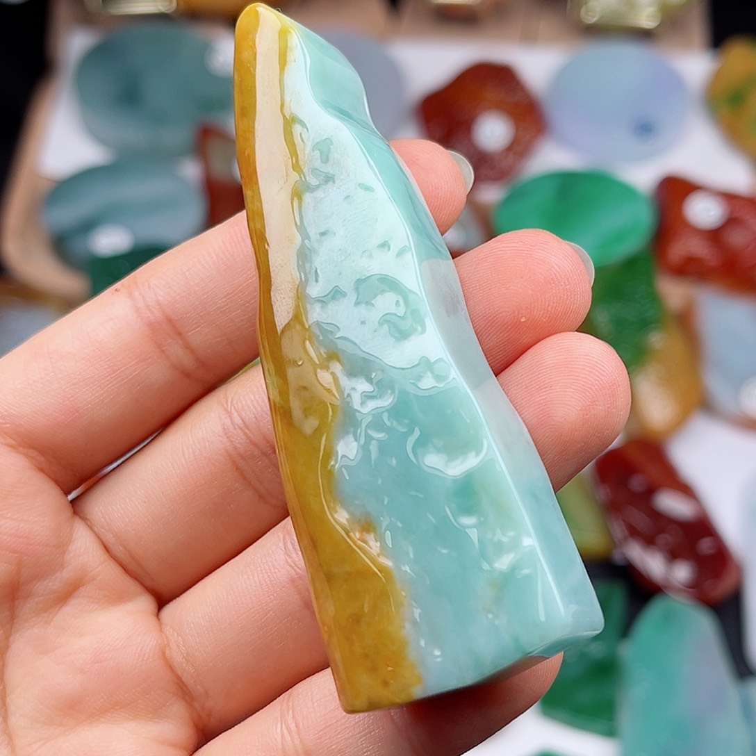 定制翡翠未镶嵌翡翠