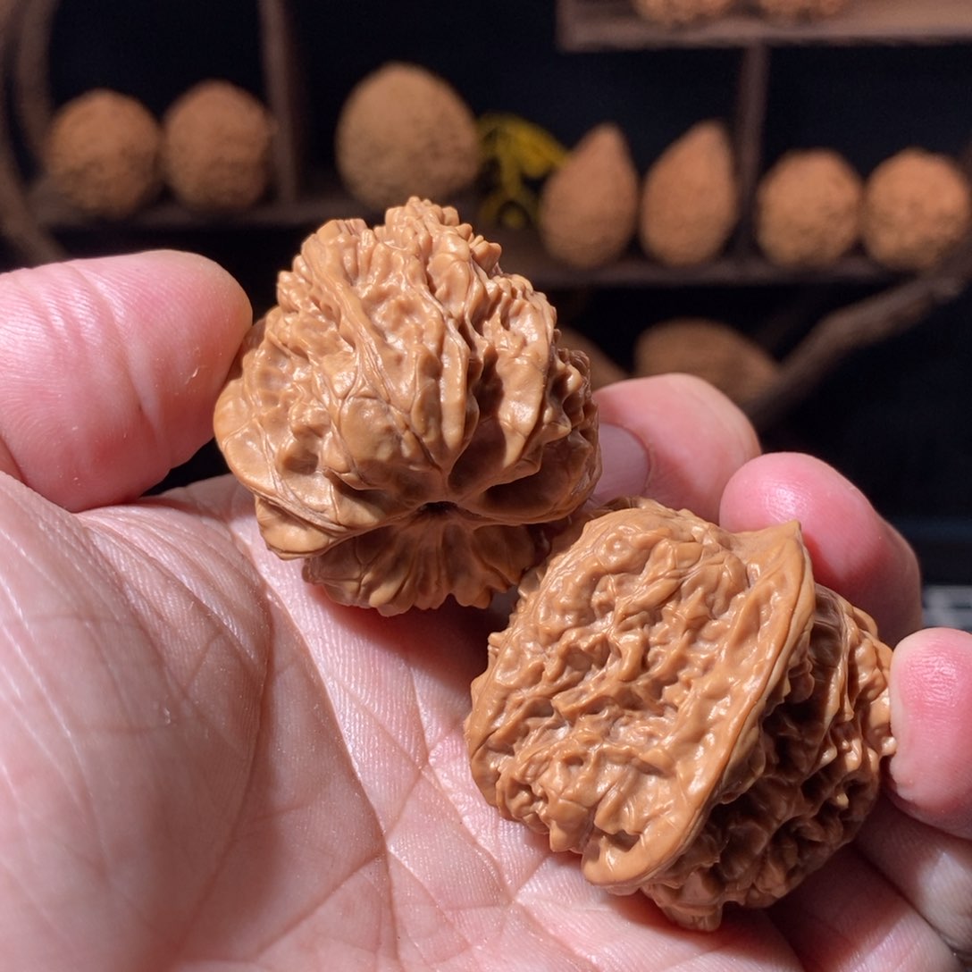 文玩核桃把件全品蟾型老马蹄