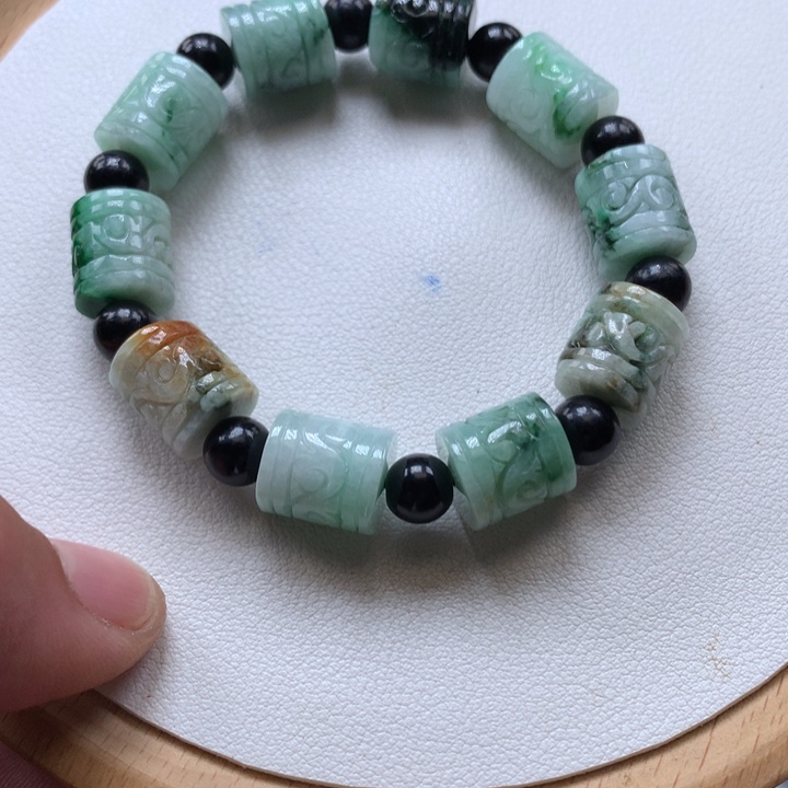 翡翠颈饰未镶嵌保真天然A货翡翠