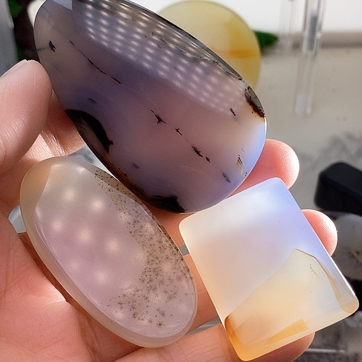 玛瑙/玉髓颈饰未镶嵌