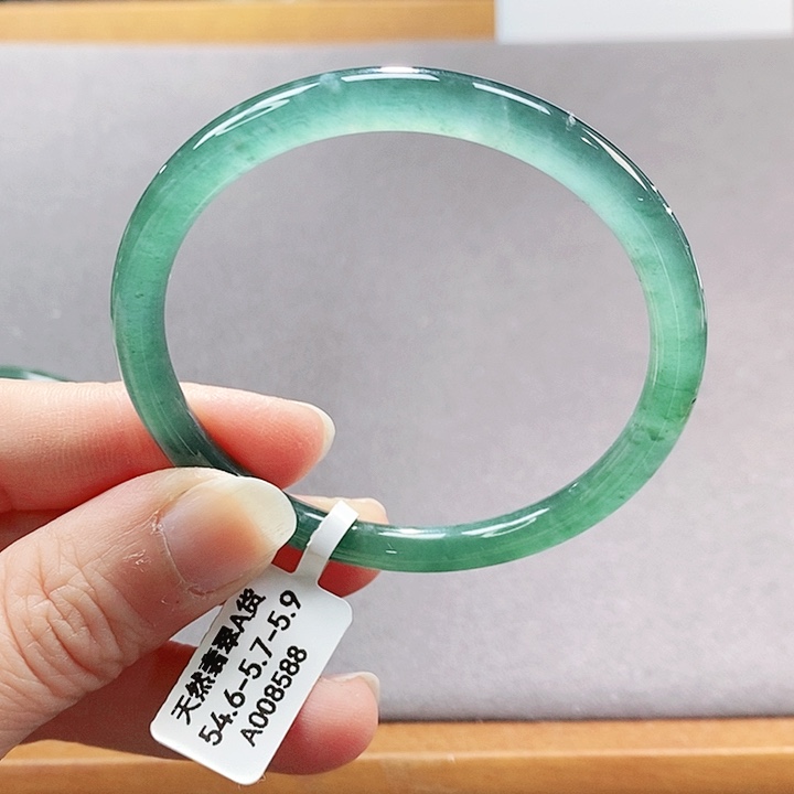 【闪购商品】翡翠手镯（圆镯）未镶嵌