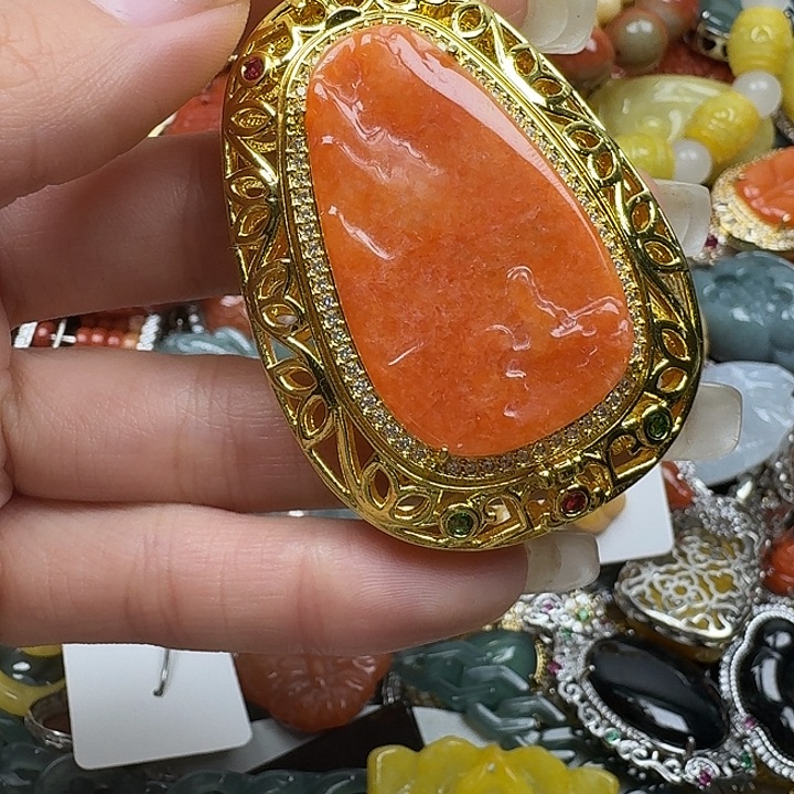 翡翠未镶嵌颈饰翡翠