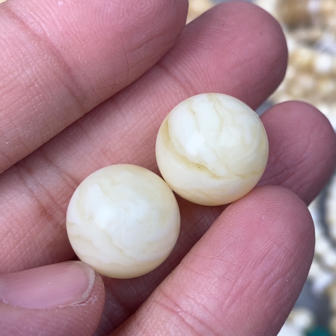 蜜蜡珠宝奇石未镶嵌