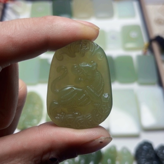 和田玉颈饰未镶嵌