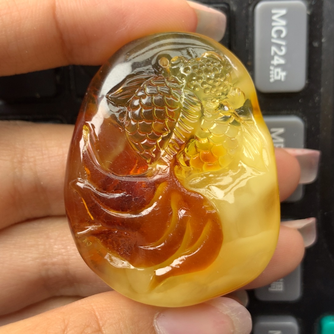 琥珀未镶嵌珠宝奇石44m34m15m