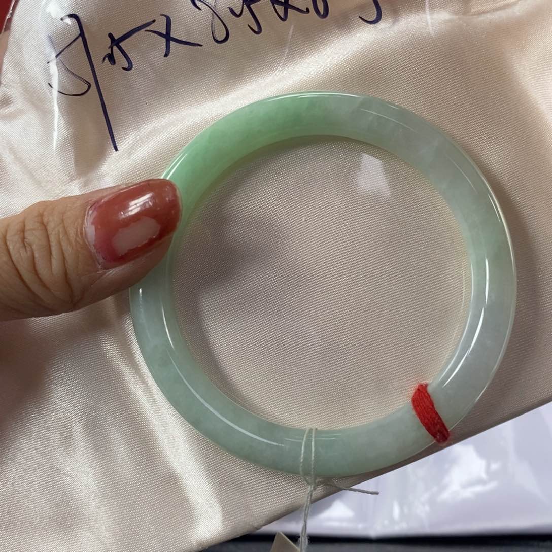 翡翠手镯未镶嵌a****0天然翡翠