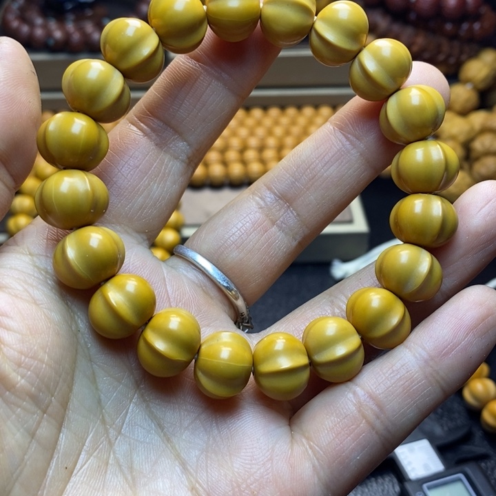 猴头核桃手串于*壮猴头猴脑