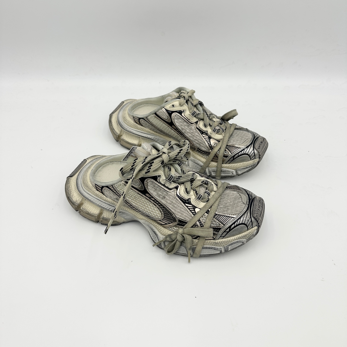 99新 Balenciaga/巴黎世家 37码做旧白灰银3XL穆勒鞋/99新/pp0572