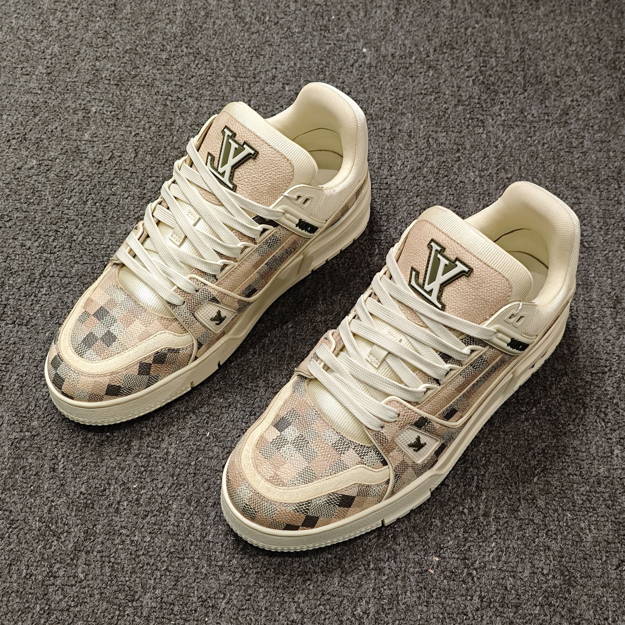 未使用 LouisVuitton/路易威登 24年新款蛇年限定王炸福利!棋盘格