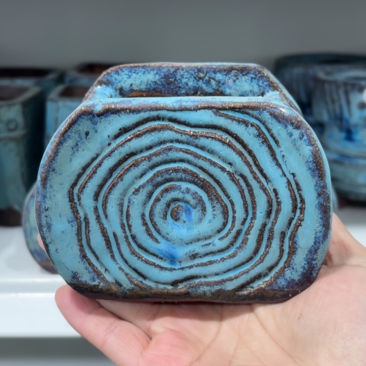 华***微瑕花盆1个长7宽6