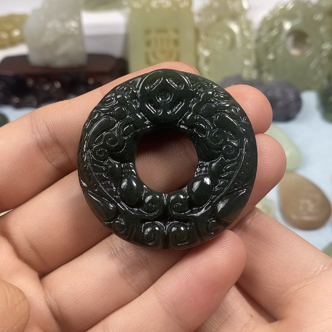 和田玉未镶嵌挂件